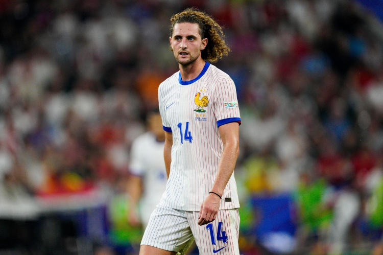 MK体育登录入口-拉比奥特今日首训米兰，周日有望登场博洛尼亚